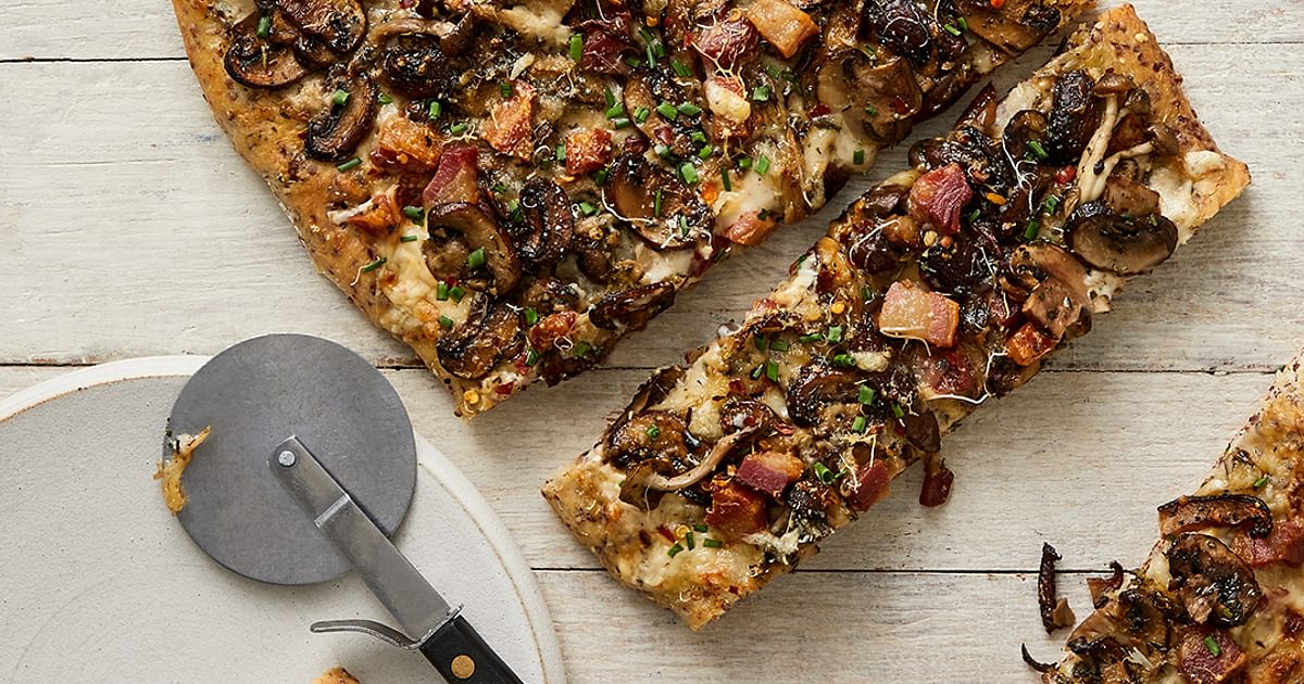 Quinoa Pizza With Mushrooms, Alfredo & Pancetta | Riceselect®