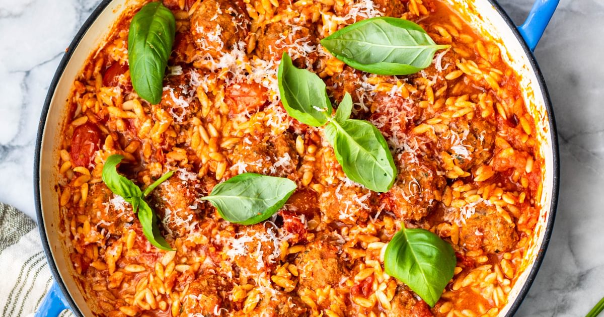 Orzo and Meatballs with Tomato Sauce